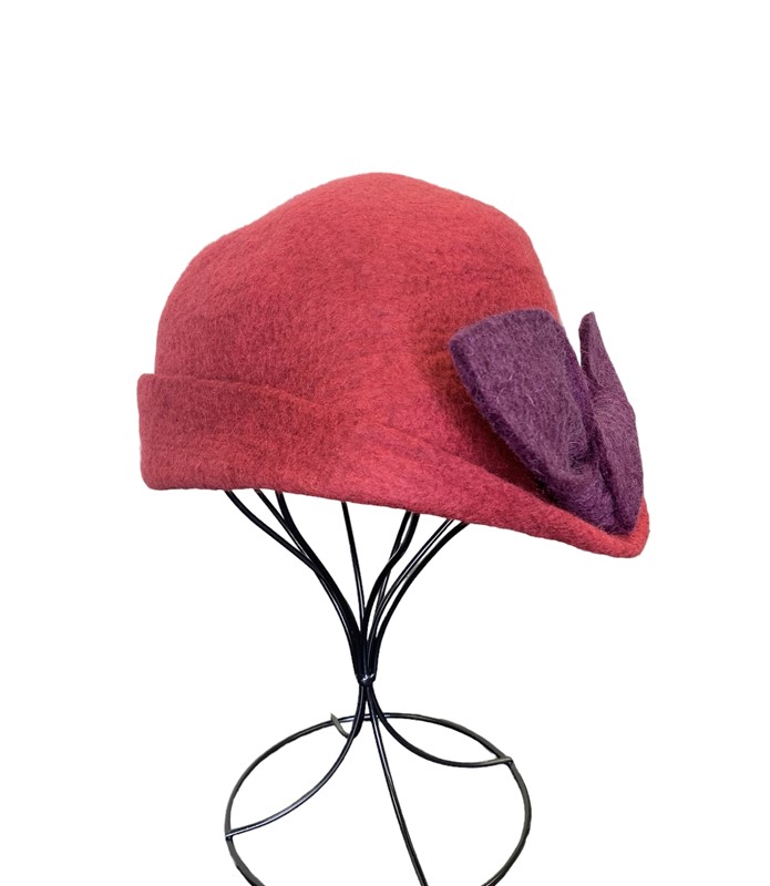 Hat P - Currant Red Hat with Purple Pinned Bow VHATP